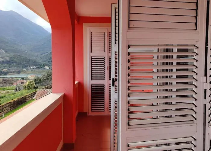 La Casina Del Sole تويرانو